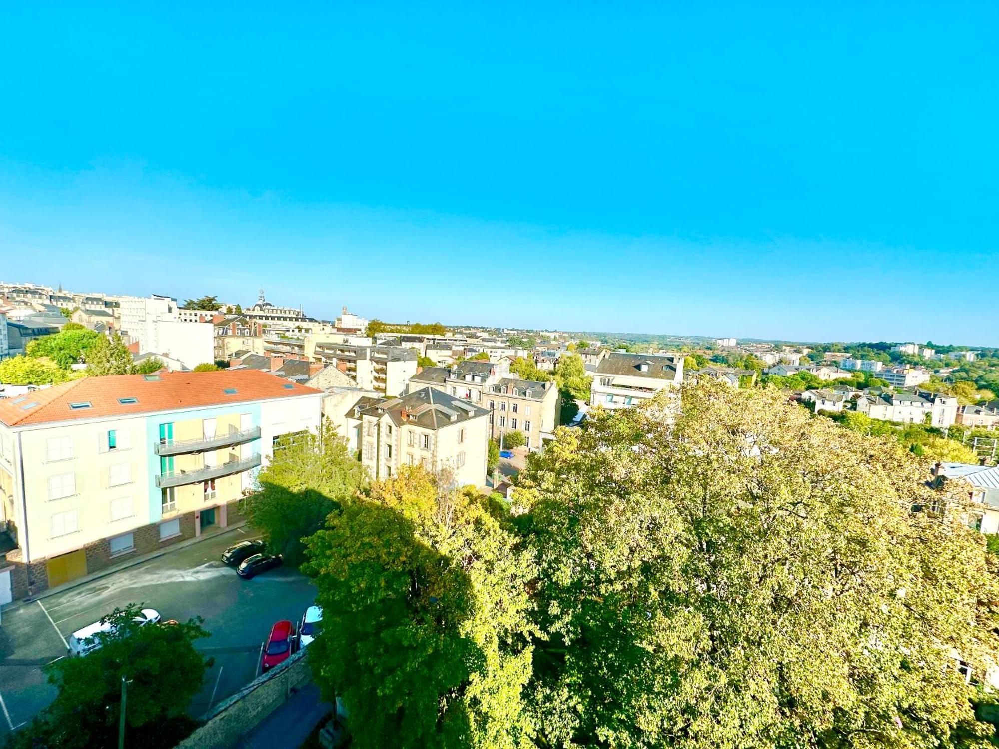 Le Baudin Avec Vue Sur Limoges Apartment Екстериор снимка